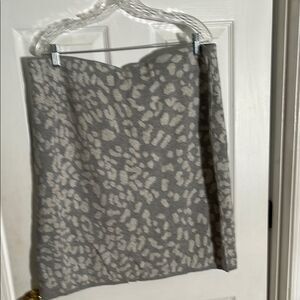 Isaac Mizrahi Live! Gray Patterned Women's Pencil Skirt